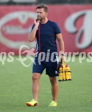 Fussball Kaerntner Liga. SAK gegen Feldkirchen. Co Trainer Reinhard Grobelnig (SAK). Welzenegg, am 11.8.2017.
Foto: Kuess
---
pressefotos, pressefotografie, kuess, qs, qspictures, sport, bild, bilder, bilddatenbank