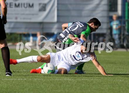 Fussball Kaerntner Liga. SAK gegen Feldkirchen. Thomas Riedl, (SAK), Mario Antunovic  (Feldkirchen). Welzenegg, am 11.8.2017.
Foto: Kuess
---
pressefotos, pressefotografie, kuess, qs, qspictures, sport, bild, bilder, bilddatenbank