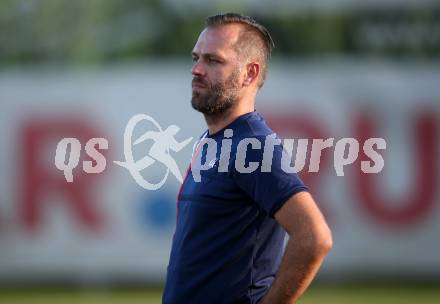 Fussball Kaerntner Liga. SAK gegen Feldkirchen. Trainer Goran Jolic (SAK). Welzenegg, am 11.8.2017.
Foto: Kuess
---
pressefotos, pressefotografie, kuess, qs, qspictures, sport, bild, bilder, bilddatenbank