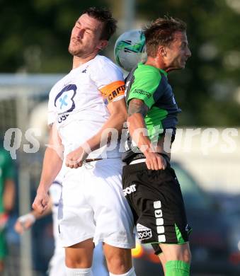 Fussball Kaerntner Liga. SAK gegen Feldkirchen. Darjan Aleksic,  (SAK), Michael Kulnik (Feldkirchen). Welzenegg, am 11.8.2017.
Foto: Kuess
---
pressefotos, pressefotografie, kuess, qs, qspictures, sport, bild, bilder, bilddatenbank