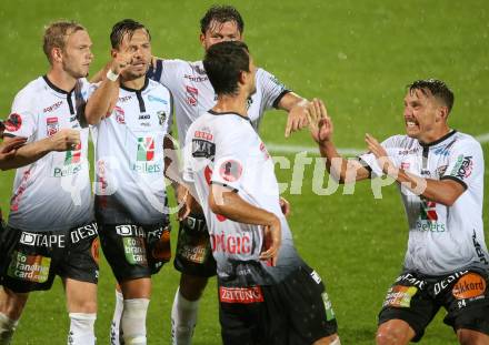 Fussball Tipico Bundesliga. RZ Pellets WAC gegen FC Flyeralarm Admira. Torjubel Mihret Topcagic, Christoph Rabitsch, Daniel Offenbacher, Nemanja Rnic, Christopher Wernitznig (WAC). Wolfsberg, am  19.8.2017.
Foto: Kuess

---
pressefotos, pressefotografie, kuess, qs, qspictures, sport, bild, bilder, bilddatenbank