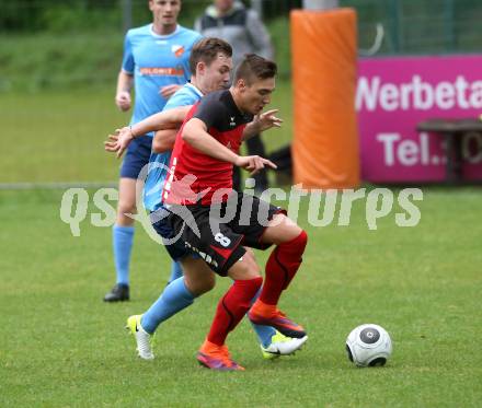 Fussball. Unterliga Ost. Eberstein gegen Rueckersdorf. Mario Prieger (Eberstein),  Klemen Ofic (Rueckersdorf). Eberstein, 19.8.2017.
Foto: Kuess
---
pressefotos, pressefotografie, kuess, qs, qspictures, sport, bild, bilder, bilddatenbank