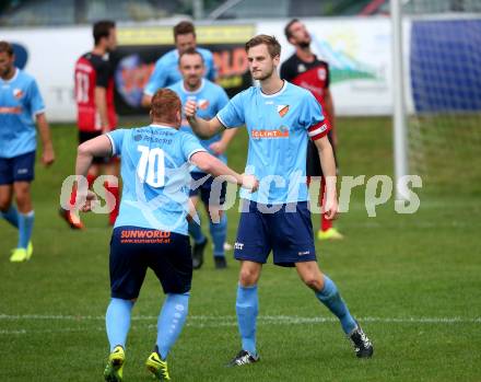 Fussball. Unterliga Ost. Eberstein gegen Rueckersdorf. Torjubel Manuel Rabitsch, Franz Pusar (Eberstein). Eberstein, 19.8.2017.
Foto: Kuess
---
pressefotos, pressefotografie, kuess, qs, qspictures, sport, bild, bilder, bilddatenbank