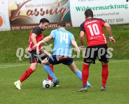 Fussball. Unterliga Ost. Eberstein gegen Rueckersdorf. Aleksandar Radonjic (Eberstein),  Thorsten Wintschnig, 	Patrick Skofler (Rueckersdorf). Eberstein, 19.8.2017.
Foto: Kuess
---
pressefotos, pressefotografie, kuess, qs, qspictures, sport, bild, bilder, bilddatenbank