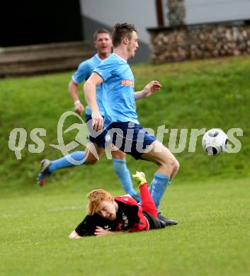 Fussball. Unterliga Ost. Eberstein gegen Rueckersdorf. Zdravko Radonjic (Eberstein), Christian Krasnik (Rueckersdorf). Eberstein, 19.8.2017.
Foto: Kuess
---
pressefotos, pressefotografie, kuess, qs, qspictures, sport, bild, bilder, bilddatenbank