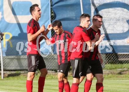 Fussball Kaerntner Liga. St. Jakob im Rosental gegen Kraig. Torjubel Davor Bokalic, Marco Koller, Manuel Alexander Schuettelkopf	 (St. Jakob). St. Jakob, am 12.8.2017.
Foto: Kuess
---
pressefotos, pressefotografie, kuess, qs, qspictures, sport, bild, bilder, bilddatenbank