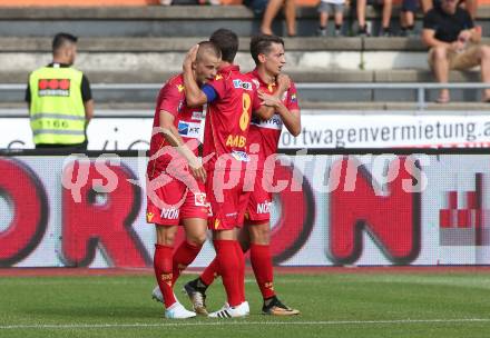 Fussball Tipico Bundesliga. RZ Pellets WAC gegen SKN St. Poelten. Torjubel Roope Riski, Michael Ambichl  (St. Poelten). Wolfsberg, am  26.8.2017.
Foto: Kuess

---
pressefotos, pressefotografie, kuess, qs, qspictures, sport, bild, bilder, bilddatenbank