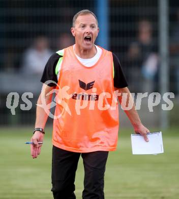 Fussball Kaerntner Liga. SAK gegen Voelkermarkt. Trainer Kurt Stuck (Voelkermarkt). Klagenfurt, 25.8.2017.
Foto: Kuess
---
pressefotos, pressefotografie, kuess, qs, qspictures, sport, bild, bilder, bilddatenbank