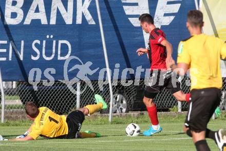 Fussball Kaerntner Liga. St. Jakob im Rosental gegen Kraig. Davor Bokalic,  (St. Jakob), Stefan Petautschnig (Kraig). St. Jakob, am 12.8.2017.
Foto: Kuess
---
pressefotos, pressefotografie, kuess, qs, qspictures, sport, bild, bilder, bilddatenbank