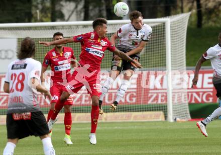 Fussball Tipico Bundesliga. RZ Pellets WAC gegen SKN St. Poelten. Florian Flecker, (WAC), Devante James Parker (St. Poelten). Wolfsberg, am  26.8.2017.
Foto: Kuess

---
pressefotos, pressefotografie, kuess, qs, qspictures, sport, bild, bilder, bilddatenbank