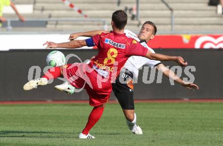 Fussball Tipico Bundesliga. RZ Pellets WAC gegen SKN St. Poelten. Mario Leitgeb, (WAC), Michael Ambichl (St. Poelten). Wolfsberg, am  26.8.2017.
Foto: Kuess

---
pressefotos, pressefotografie, kuess, qs, qspictures, sport, bild, bilder, bilddatenbank