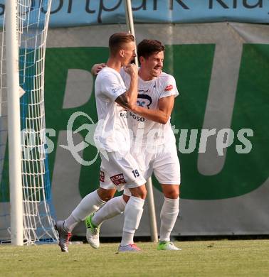 Fussball Kaerntner Liga. SAK gegen Voelkermarkt. Torjubel Philipp Diex, Jurinic Andrej (SAK). Klagenfurt, 25.8.2017.
Foto: Kuess
---
pressefotos, pressefotografie, kuess, qs, qspictures, sport, bild, bilder, bilddatenbank