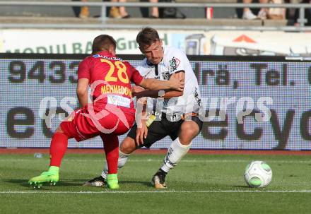 Fussball Tipico Bundesliga. RZ Pellets WAC gegen SKN St. Poelten. Christopher Wernitznig, (WAC), Damir Mehmedovic (St. Poelten). Wolfsberg, am  26.8.2017.
Foto: Kuess

---
pressefotos, pressefotografie, kuess, qs, qspictures, sport, bild, bilder, bilddatenbank