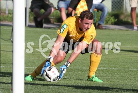 Fussball Kaerntner Liga. St. Jakob im Rosental gegen Kraig.  Stefan Petautschnig (Kraig). St. Jakob, am 12.8.2017.
Foto: Kuess
---
pressefotos, pressefotografie, kuess, qs, qspictures, sport, bild, bilder, bilddatenbank