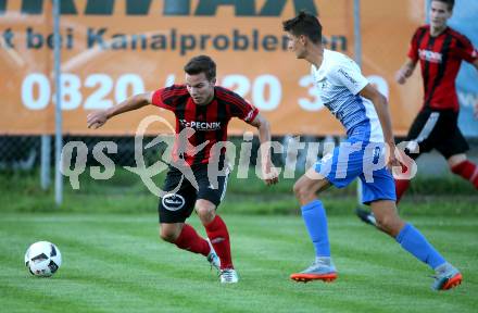 Fussball Kaerntner Liga. St. Jakob im Rosental gegen Kraig. Thomas Pirker,  (St. Jakob), Benjamin Lamzari (Kraig). St. Jakob, am 12.8.2017.
Foto: Kuess
---
pressefotos, pressefotografie, kuess, qs, qspictures, sport, bild, bilder, bilddatenbank