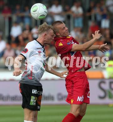 Fussball Tipico Bundesliga. RZ Pellets WAC gegen SKN St. Poelten.  Christoph Rabitsch,  (WAC), Roope Riski  (St. Poelten). Wolfsberg, am  26.8.2017.
Foto: Kuess

---
pressefotos, pressefotografie, kuess, qs, qspictures, sport, bild, bilder, bilddatenbank