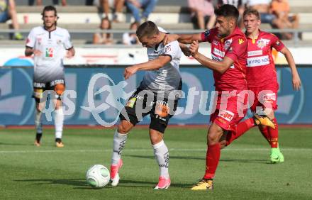 Fussball Tipico Bundesliga. RZ Pellets WAC gegen SKN St. Poelten. Bernd Gschweidl,  (WAC), Daniel Petrovic (St. Poelten). Wolfsberg, am  26.8.2017.
Foto: Kuess

---
pressefotos, pressefotografie, kuess, qs, qspictures, sport, bild, bilder, bilddatenbank