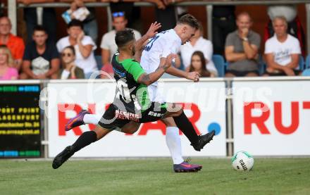 Fussball Kaerntner Liga. SAK gegen Voelkermarkt. Davor Tadijanovic, (SAK), Yosifov Svetlozar Angelov (Voelkermarkt). Klagenfurt, 25.8.2017.
Foto: Kuess
---
pressefotos, pressefotografie, kuess, qs, qspictures, sport, bild, bilder, bilddatenbank