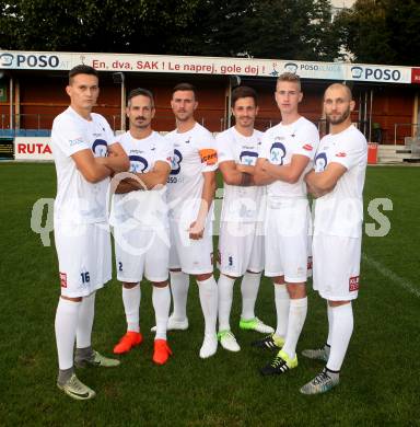 Fussball. Kaerntner Liga. SAK. Mannschaftsfototermin. Zdravko Koletnik, Thomas Riedl, Darjan Aleksic, Christian Dlopst. Klagenfurt, 28.8.2017.
Foto: Kuess
---
pressefotos, pressefotografie, kuess, qs, qspictures, sport, bild, bilder, bilddatenbank