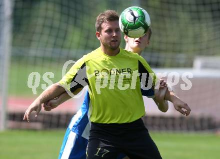 Fussball. 2. KLasse C. VSV gegen Draschitz. Raphael Velikogne (VSV), Florian Kaiser (Draschitz). Villach, am 27.8.2017.
Foto: Kuess
---
pressefotos, pressefotografie, kuess, qs, qspictures, sport, bild, bilder, bilddatenbank