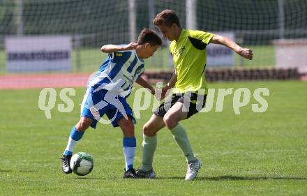 Fussball. 2. KLasse C. VSV gegen Draschitz. Louis Christo Sallfeldner (VSV), Philipp Abuja (Draschitz). Villach, am 27.8.2017.
Foto: Kuess
---
pressefotos, pressefotografie, kuess, qs, qspictures, sport, bild, bilder, bilddatenbank