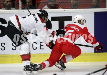 Eishockey CHL. Champions Hockey League. KAC gegen Froelunda. Johannes Bischofberger, (KAC), Simon Hjalmarsson (Froelunda). Klagenfurt, am 31.8.2017.
Foto: Kuess

---
pressefotos, pressefotografie, kuess, qs, qspictures, sport, bild, bilder, bilddatenbank