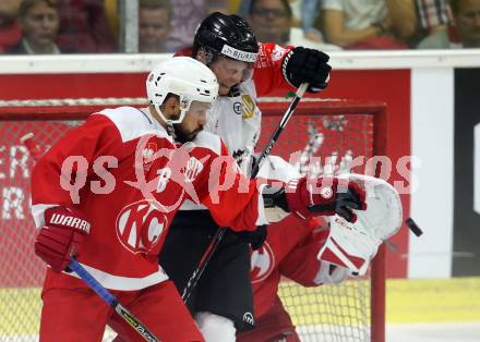 Eishockey CHL. Champions Hockey League. KAC gegen Froelunda. Thomas Koch, (KAC), Ryan Lasch (Froelunda). Klagenfurt, am 31.8.2017.
Foto: Kuess

---
pressefotos, pressefotografie, kuess, qs, qspictures, sport, bild, bilder, bilddatenbank