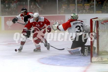 Eishockey CHL. Champions Hockey League. KAC gegen Froelunda. Johannes Bischofberger,  (KAC), Mattias Norstebo, Johan Gustafsson (Froelunda). Klagenfurt, am 31.8.2017.
Foto: Kuess

---
pressefotos, pressefotografie, kuess, qs, qspictures, sport, bild, bilder, bilddatenbank