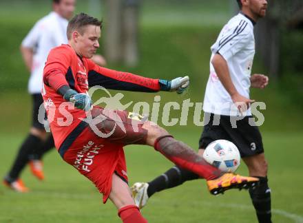 Fussball 1. Klasse A. Gmuend gegen Oberlienz. Fritz Oberbucher (Gmuend). Gmuend, am 2.9.2017.
Foto: Kuess
---
pressefotos, pressefotografie, kuess, qs, qspictures, sport, bild, bilder, bilddatenbank