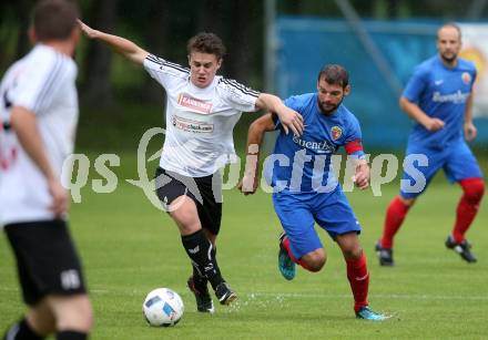 Fussball 1. Klasse A. Gmuend gegen Oberlienz. Marcel Rudolf Schoenherr (Gmuend), Christian Gander (Oberlienz). Gmuend, am 2.9.2017.
Foto: Kuess
---
pressefotos, pressefotografie, kuess, qs, qspictures, sport, bild, bilder, bilddatenbank