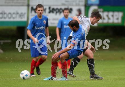 Fussball 1. Klasse A. Gmuend gegen Oberlienz. Marcel Rudolf Schoenherr, (Gmuend), Christian Gander (Oberlienz). Gmuend, am 2.9.2017.
Foto: Kuess
---
pressefotos, pressefotografie, kuess, qs, qspictures, sport, bild, bilder, bilddatenbank