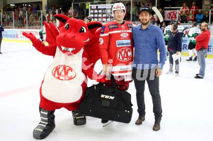 EBEL. Eishockey Bundesliga. KAC gegen Graz 99ers. Maskottchen Lindi, Spieler des Abends Manuel Ganahl (KAC). Klagenfurt, am 08.9.2017.
Foto: Kuess

---
pressefotos, pressefotografie, kuess, qs, qspictures, sport, bild, bilder, bilddatenbank