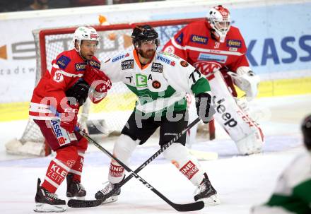EBEL. Eishockey Bundesliga. KAC gegen Graz 99ers. Thomas Koch, David Madlehner (KAC), Kurtis Mclean (Graz). Klagenfurt, am 08.9.2017.
Foto: Kuess

---
pressefotos, pressefotografie, kuess, qs, qspictures, sport, bild, bilder, bilddatenbank