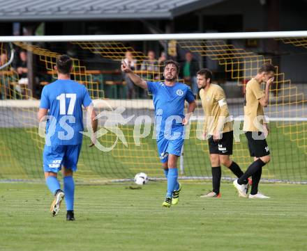 Fussball. Kaerntner Liga. Koettmannsdorf gegen ASV. Torjubel  Philipp Matthias Gaggl, Grega Triplat (ASV). Koettmannsdorf, 9.9.2017.
Foto: Kuess
---
pressefotos, pressefotografie, kuess, qs, qspictures, sport, bild, bilder, bilddatenbank