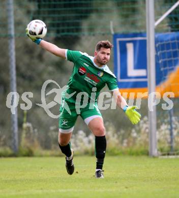 Fussball. 1. Klasse A. Hermagor gegen Kirchbach. Deni Blazevic (Hermagor). Hermagor, 9.9.2017.
Foto: Kuess
---
pressefotos, pressefotografie, kuess, qs, qspictures, sport, bild, bilder, bilddatenbank