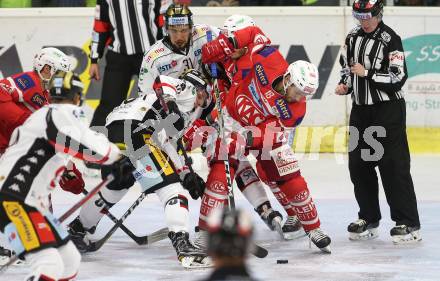 EBEL. Eishockey Bundesliga. KAC gegen HC Orli Znojmo. Thomas Koch,  (KAC), David Bartos (Znojmo). Klagenfurt, am 15.9.2017.
Foto: Kuess

---
pressefotos, pressefotografie, kuess, qs, qspictures, sport, bild, bilder, bilddatenbank