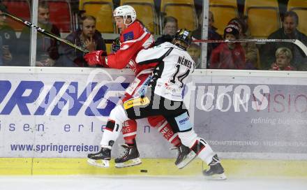 EBEL. Eishockey Bundesliga. KAC gegen HC Orli Znojmo. Patrick Harand, (KAC), Erik Nemec (Znojmo). Klagenfurt, am 15.9.2017.
Foto: Kuess

---
pressefotos, pressefotografie, kuess, qs, qspictures, sport, bild, bilder, bilddatenbank