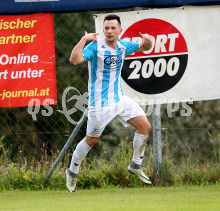 Fussball. 1. Klasse A. Hermagor gegen Kirchbach. Torjubel Vladan Petrovic (Kirchbach). Hermagor, 9.9.2017.
Foto: Kuess
---
pressefotos, pressefotografie, kuess, qs, qspictures, sport, bild, bilder, bilddatenbank