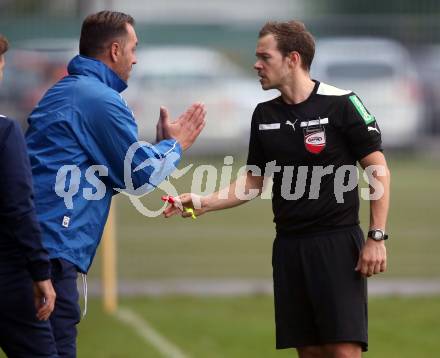 Fussball Kaerntner Liga. KAC 1909 gegen SAK.  Trainer Goran Jolic,  (SAK), Schiedsrichter Helmut Trattnig. Klagenfurt, am 16.9.2017.
Foto: Kuess
---
pressefotos, pressefotografie, kuess, qs, qspictures, sport, bild, bilder, bilddatenbank