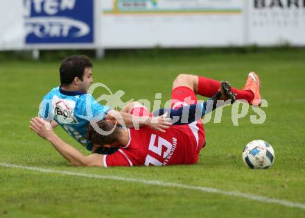 Fussball. Kaerntner Liga. ATUS Ferlach gegen ATSV Wolfsberg. Martin Posratschnig (ATUS Ferlach),  Andre Vinicius Marques (ATSV Wolfsberg). Ferlach, 16.9.2017.
Foto: Kuess
---
pressefotos, pressefotografie, kuess, qs, qspictures, sport, bild, bilder, bilddatenbank