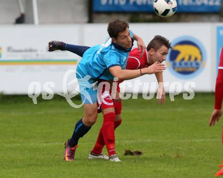 Fussball. Kaerntner Liga. ATUS Ferlach gegen ATSV Wolfsberg. Dominik Mak (ATUS Ferlach), Rene Pascal Seebacher (ATSV Wolfsberg). Ferlach, 16.9.2017.
Foto: Kuess
---
pressefotos, pressefotografie, kuess, qs, qspictures, sport, bild, bilder, bilddatenbank