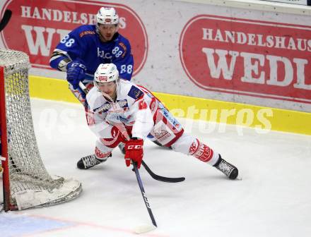 EBEL. Eishockey Bundesliga. EC VSV gegen KAC. Miha Stebih, (VSV), Manuel Ganahl (KAC). Villach, am 19.9.2017.
Foto: Kuess 


---
pressefotos, pressefotografie, kuess, qs, qspictures, sport, bild, bilder, bilddatenbank