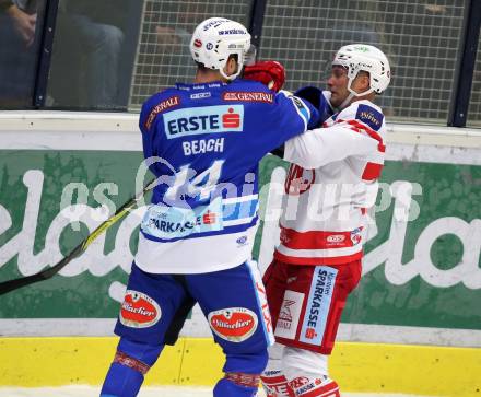 EBEL. Eishockey Bundesliga. EC VSV gegen KAC. Kyle Beach,  (VSV), Richard Regehr (KAC). Villach, am 19.9.2017.
Foto: Kuess 


---
pressefotos, pressefotografie, kuess, qs, qspictures, sport, bild, bilder, bilddatenbank