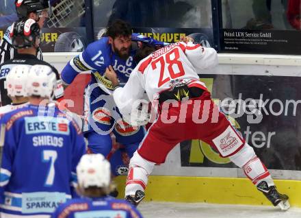 EBEL. Eishockey Bundesliga. EC VSV gegen KAC. Rauferei Nikolas Petrik,  (VSV), Martin Schumnig (KAC). Villach, am 19.9.2017.
Foto: Kuess 


---
pressefotos, pressefotografie, kuess, qs, qspictures, sport, bild, bilder, bilddatenbank