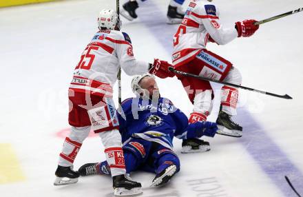 EBEL. Eishockey Bundesliga. EC VSV gegen KAC. Andrew Sarauer,  (VSV), Mitja Robar (KAC). Villach, am 19.9.2017.
Foto: Kuess 


---
pressefotos, pressefotografie, kuess, qs, qspictures, sport, bild, bilder, bilddatenbank