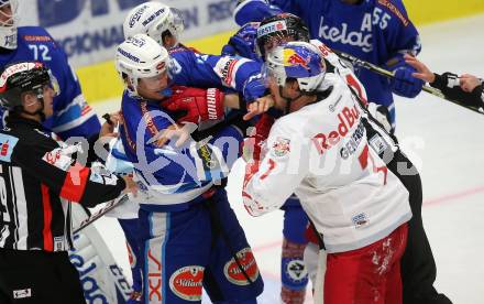 EBEL. Eishockey Bundesliga. EC VSV gegen EC Red Bull Salzburg. Rauferei Stefan Bacher, (VSV), Matthew Generous (Salzburg). Villach, am 21.9.2017.
Foto: Kuess 


---
pressefotos, pressefotografie, kuess, qs, qspictures, sport, bild, bilder, bilddatenbank