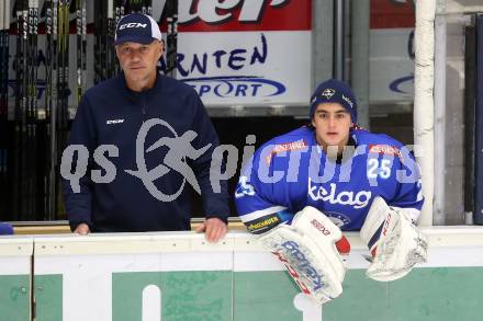 EBEL. Eishockey Bundesliga. EC VSV gegen EC Red Bull Salzburg. Alexander Schmidt, Vater Markus (VSV). Villach, am 21.9.2017.
Foto: Kuess 


---
pressefotos, pressefotografie, kuess, qs, qspictures, sport, bild, bilder, bilddatenbank