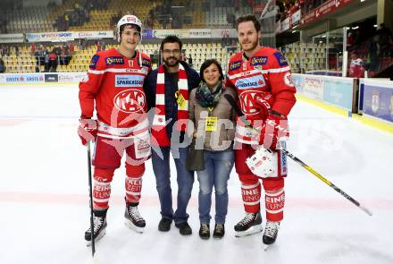 EBEL. Eishockey Bundesliga. KAC gegen HCB Suedtirol Alperia. Antenne Kaernten. Fans. Manuel Ganahl, Stefan Geier (KAC). Klagenfurt, am 22.9.2017.
Foto: Kuess

---
pressefotos, pressefotografie, kuess, qs, qspictures, sport, bild, bilder, bilddatenbank