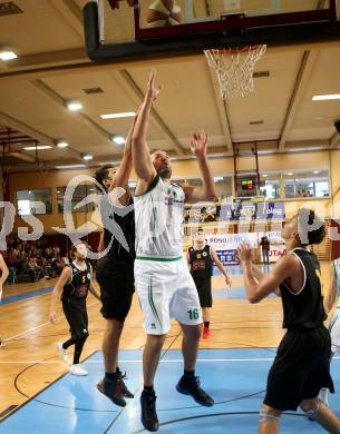 Basketball 2. Bundesliga. Grunddurchgang. 1. Runde. KOS Celovec gegen Woerthersee Piraten. Vjeran Soldo, (KOS), Daniel Gspandl  (Piraten). Klagenfurt, am 23.9.2017.
Foto: Kuess
---
pressefotos, pressefotografie, kuess, qs, qspictures, sport, bild, bilder, bilddatenbank