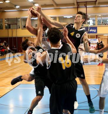 Basketball 2. Bundesliga. Grunddurchgang. 1. Runde. KOS Celovec gegen Woerthersee Piraten. Vjeran Soldo,  (KOS), Daniel Gspandl, Maximilian Sickl, Lukas Hahn (Piraten). Klagenfurt, am 23.9.2017.
Foto: Kuess
---
pressefotos, pressefotografie, kuess, qs, qspictures, sport, bild, bilder, bilddatenbank